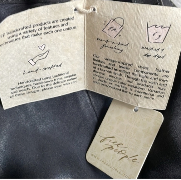 FREE PEOPLE Cream White Grey Convertible Backpack Crossbody Bag H7"xW6.5"NEW - Picture 7 of 15